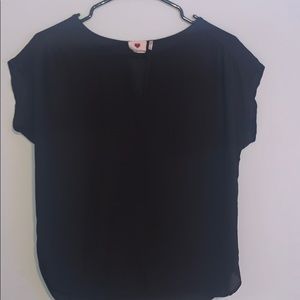 Black Short Sleeve Top